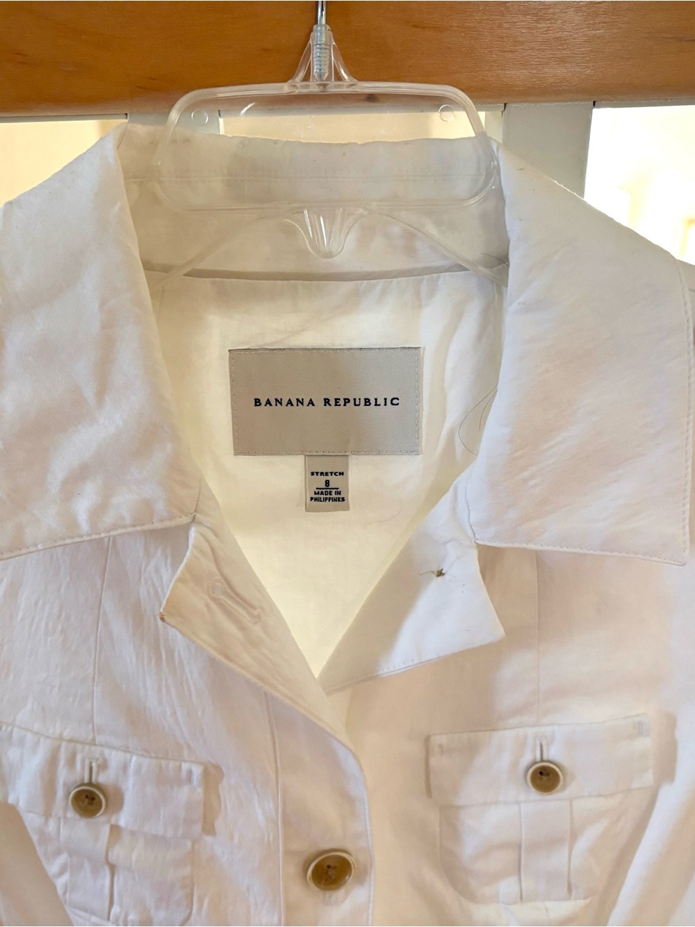 Banana Republic White Collared Safari Shirt with Pockets  - Size 8